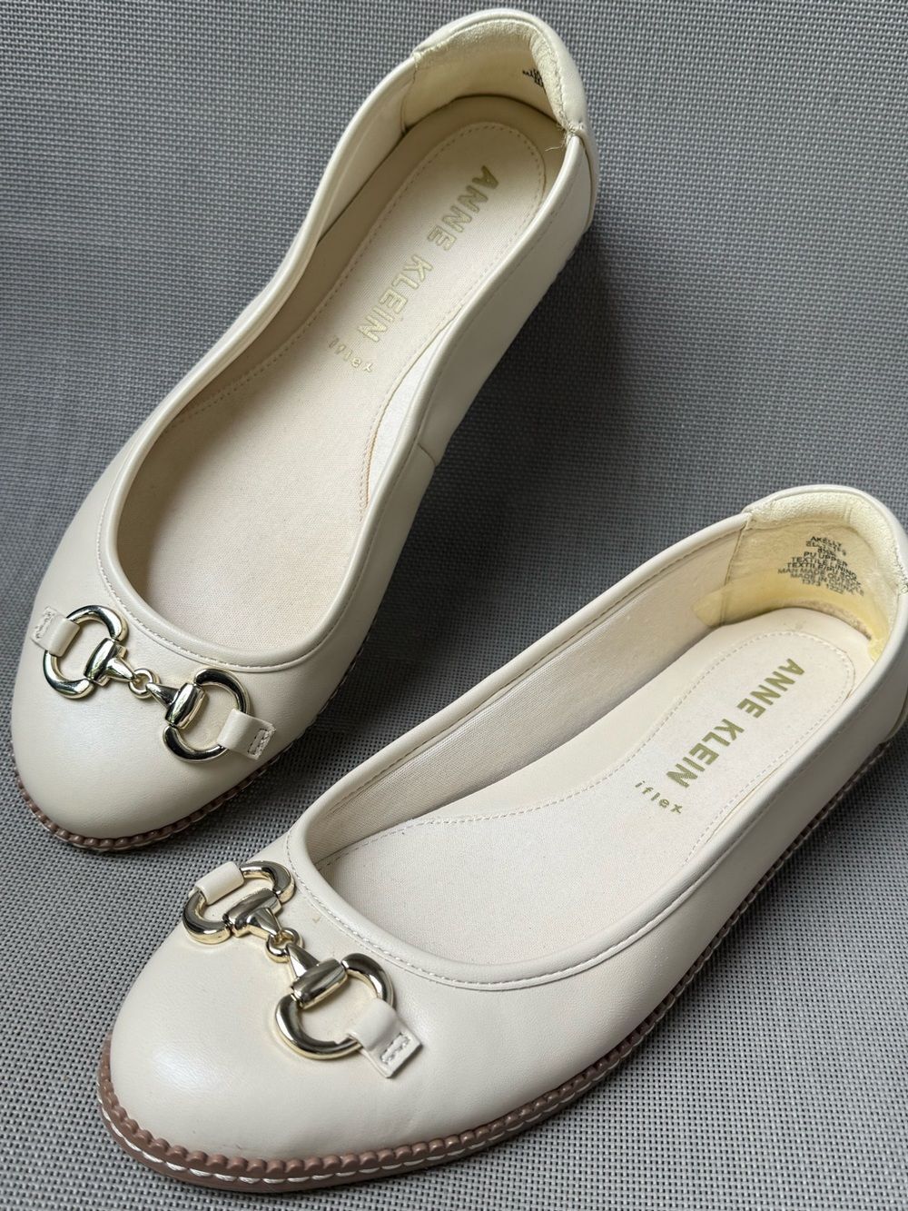 Ann Klein iflex Ballet Flats Slip On Comfort Shoes Silver Horsebit Women's 8.5